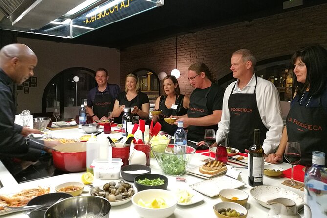 Premium Cooking Class in Designer Loft: Paella & Spanish Tapas - Welcome to La Foodieteca: a cava start in Ciutat Vella