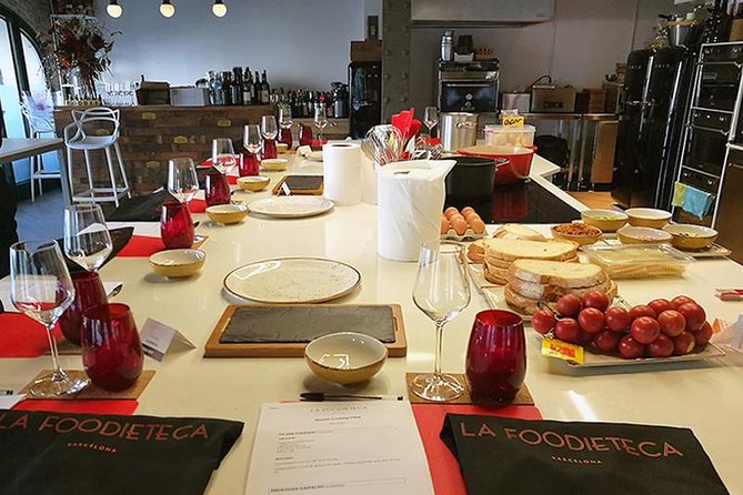 Premium Cooking Class in Designer Loft: Paella & Spanish Tapas - Duration and pacing: a 3-hour plan that doesn’t drag
