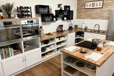 Premium Hungarian Home Cooking Experience with Chef Marti - Where You Meet (and Why the Kitchen Setup Matters)
