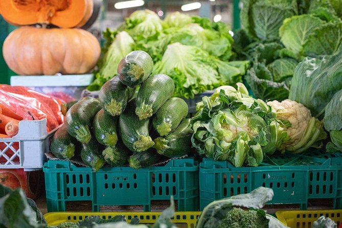 Private Lisbon Market Tour & Portuguese Cooking Class with Paula - Choosing your menu: Portuguese vs Goan mains (and why that’s smart)