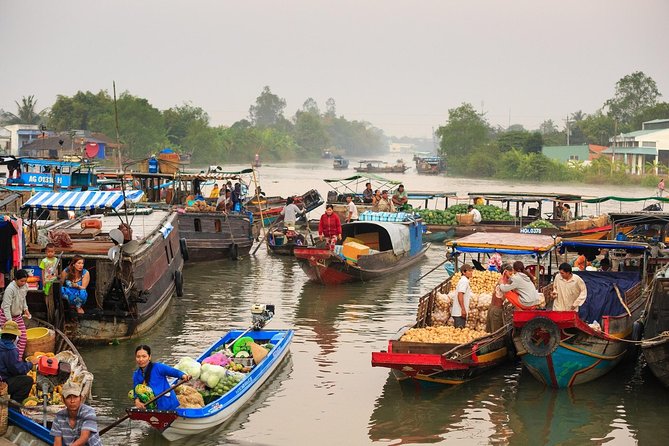 PRIVATE LUXURY Mekong 1 Day with Biking, Fishing, Cooking Class & BBQ LUNCH - BBQ lunch and the bee farm: food stops that explain the Delta