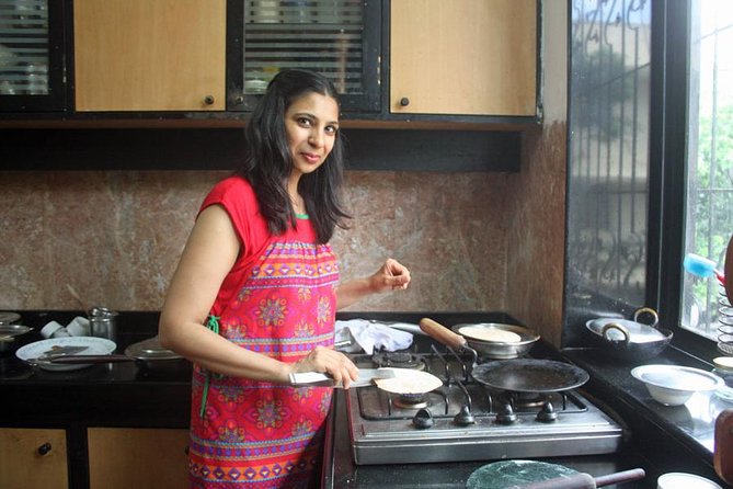Private Market Tour and Vegetarian Cooking Class in Mumbai - Key Points at a Glance