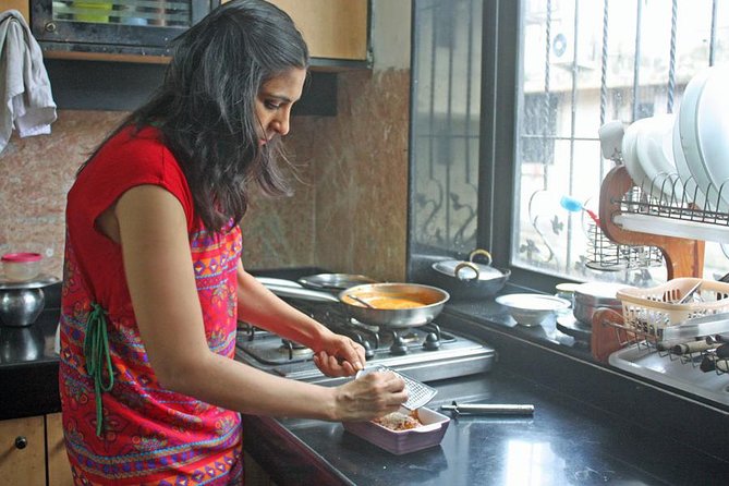 Private Market Tour and Vegetarian Cooking Class in Mumbai - The Covered Grocery Store Walk: Ingredients You Can Actually Find