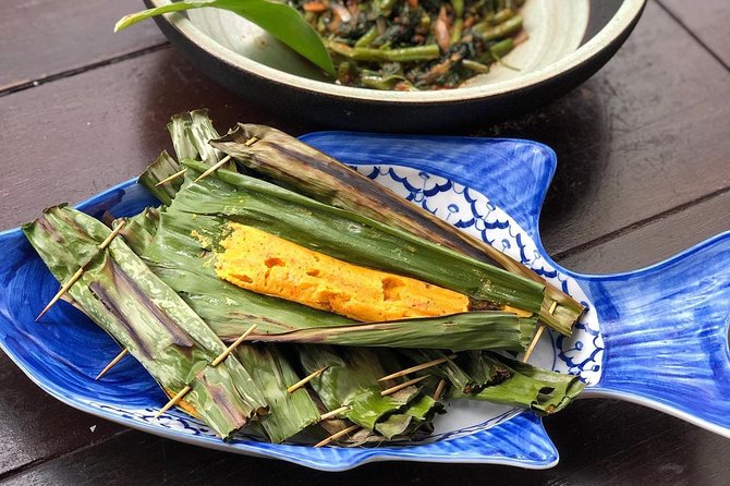 Private Market Visit and Cooking Class With A Professional Chef - Where You Start: Tiong Bahru Market Meeting Point