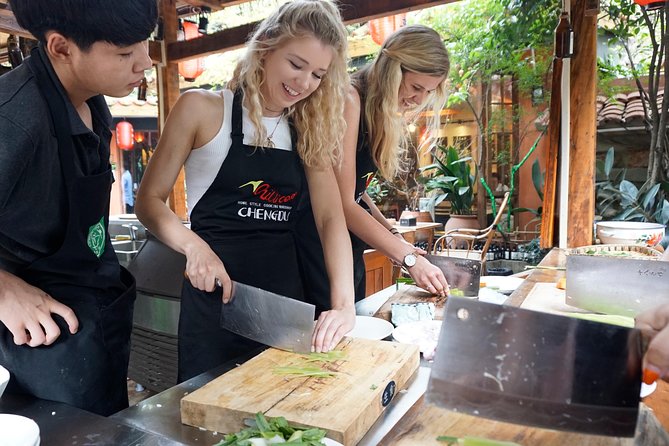 Private Panda Tour with Cooking Class One-day Trip - Hotel pickup and the 7:30am start you’ll be glad you took