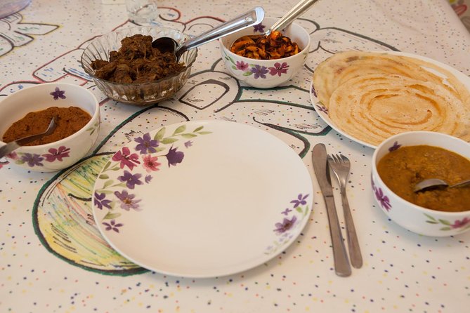 Private South Indian Home Cooking Class in London with a Local - Dining at the Kitchen Table (and Why It’s a Good Thing)