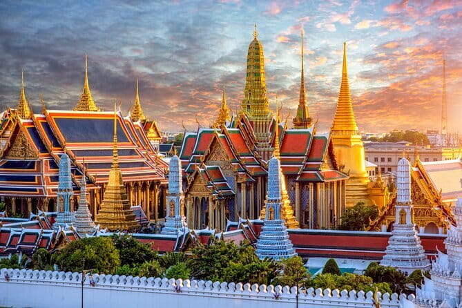 Private Tour: Grand Palace,Wat Phra Kaew, Museum&Cooking Class - Tuk-tuk to the market, then shopping for your own ingredients at Sala Thai