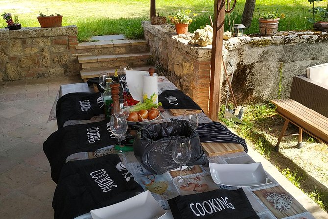 Private Tuscan Cooking Class And Wine Tasting in Radda in Chianti - Sharing the Meal Outdoors With Giorgia and Luigi