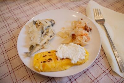 Private Venice Cooking Class and Market Tour with Fun Local Laura - The hands-on cooking class: creamy risotto and tiramisù, done the Venetian way