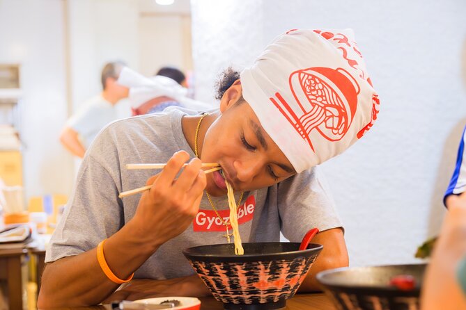Ramen Cooking Class at Ramen Factory in Mt.Fuji - Putting it all together: finishing your bowl