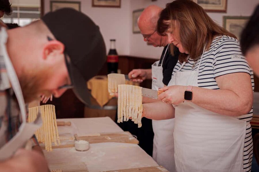 Ravioli Cooking Class in Rome - Piazza Navona - While you wait: bruschetta and a drink at the table
