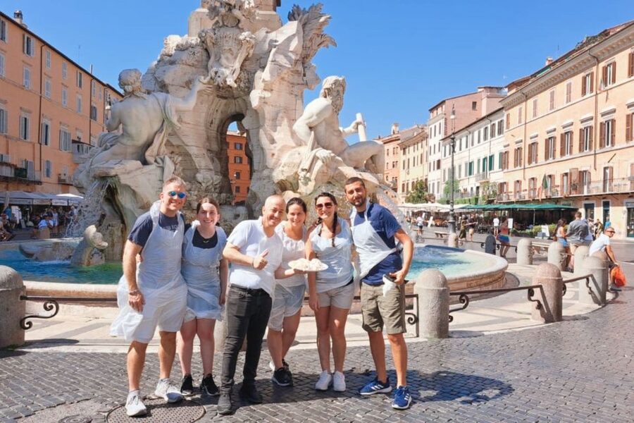 Ravioli Cooking Class in Rome - Piazza Navona - Lunch time: your ravioli served at a historic corner of Piazza Navona