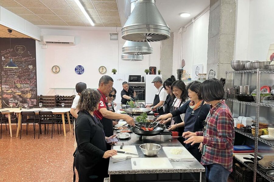 Real Paella Cooking Class – Market Visit & Sangría Workshop - Who This Class Fits Best (and Who Might Want Another Option)