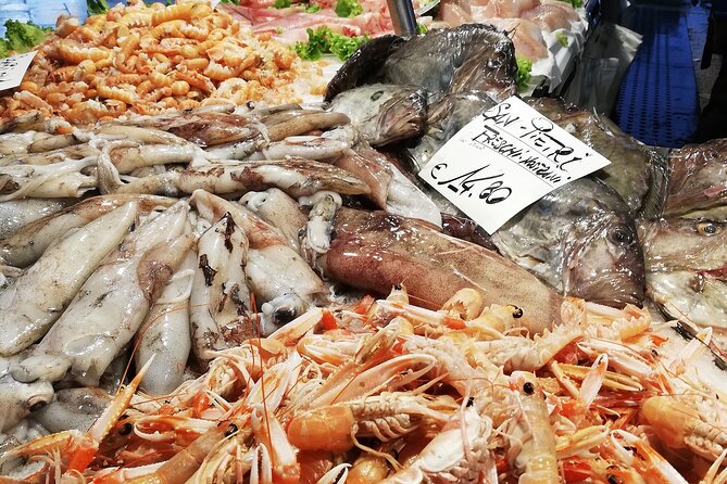 Rialto Market & Seafood Cooking Class in Murano - Small Group Size (Max 5) and Why It Matters
