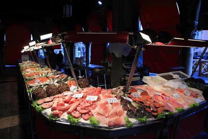 Rialto Market & Seafood Cooking Class in Murano - Choosing Fish at Rialto: What the Guide Helps You Get Right