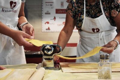 Rome Cooking Class: Fresh Pasta Two Ways & Tiramisu with wine - The aperitivo start: Spritz and cacio e pepe chips