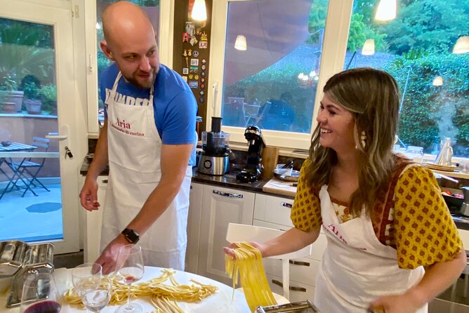 Rome : Cooking Class in a Real Roman Home in Trastevere - Appetizers and wine: the “eat while you cook” rhythm