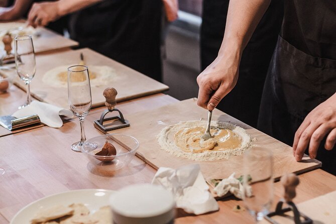 Rome Cooking Class: Make Pasta, Dine & Drink Wine With Local Chef - Making Handmade Pasta in Trastevere: What the 3 Hours Feel Like