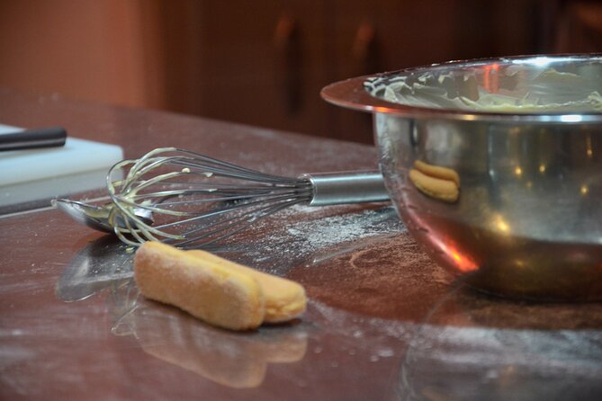 Rome: Lasagna, Fettuccine Pasta and Tiramisu Cooking Class - The Lunch Moment: What You Actually Eat and Drink