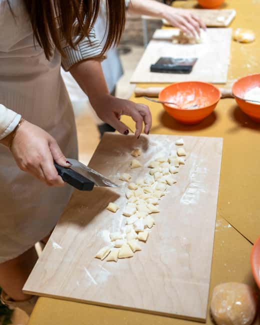 Rome & Milan: Cooking class & wine pairing at Come Na Vorta - Price and Value: Is $77 a Good Deal for What You Get?