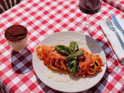 Rome: Pasta and Tiramisu Cooking Class in Piazza Navona - Meeting inside Ristorante Tucci: the small-group setup that keeps it fun