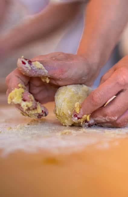 Rome: pasta and tiramisu cooking class in the city center - Key highlights