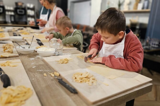 Rome: Pasta Fettuccine Ravioli and Tiramisu Cooking Class - Turning technique into ravioli: filling, folding, and focus