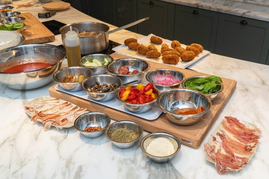 Rome: Pizza & Gelato Cooking Class + Private Chef - Why Piazza Mattei Makes This Pizza and Gelato Class Feel Extra Roman