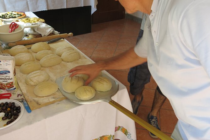 Rome: Private Pizza Making Home cooking class with a local - Meeting in Rome: Via di Gesù e Maria and a smooth start