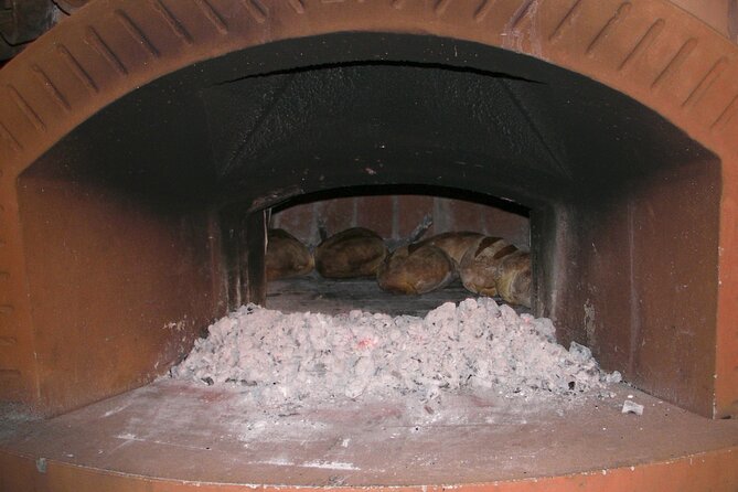 Rome: Private Pizza Making Home cooking class with a local - Eating your pizza in the Rome way: wine, truffles, and coffee