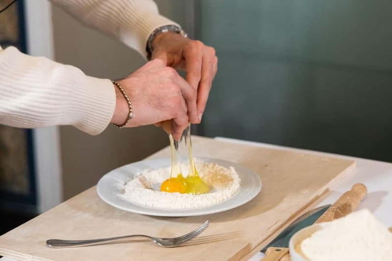 Rome: Ravioli, Fettuccine and Tiramisu Cooking Class - Ravioli With Ricotta, Butter, and Sage