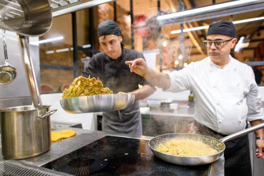 Rome: Roman Master Chef Cooking Class with Wine - Drinks During Class: Wine, Limoncello, and When to Pace Yourself