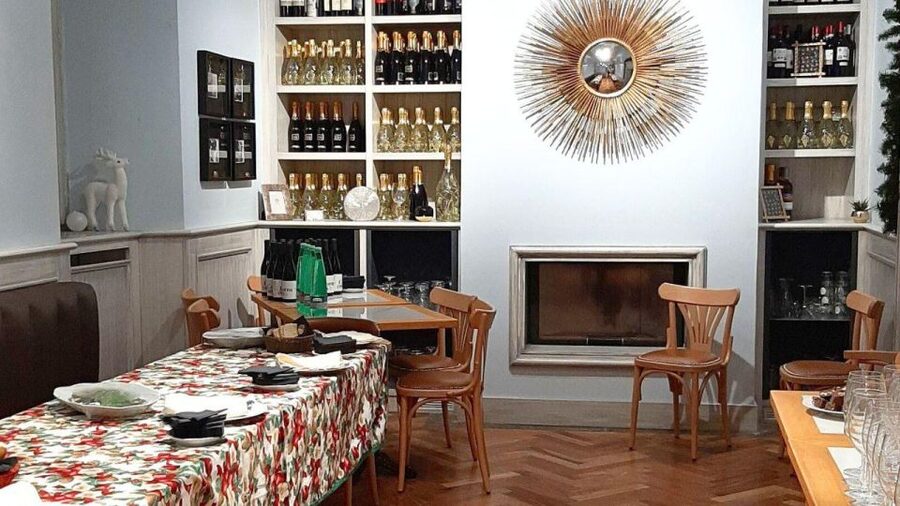 Rome: Small Group Pasta cooking class near Piazza Navona - Small-group limits to 6: what you gain beyond cheaper classes