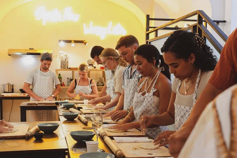 Rome: Traditional Pasta, Spritz & Tiramisu Cooking Class - Roman Sauces: Carbonara or Cacio e Pepe, Built From Scratch