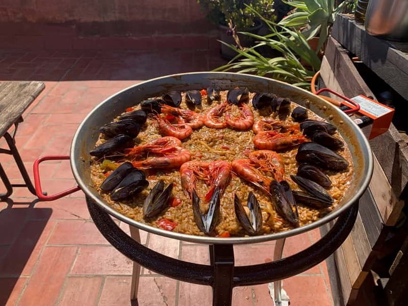 Rooftop Paella Seafood Cooking Class Experience in Barcelona - Simple tips to get the most out of your paella night