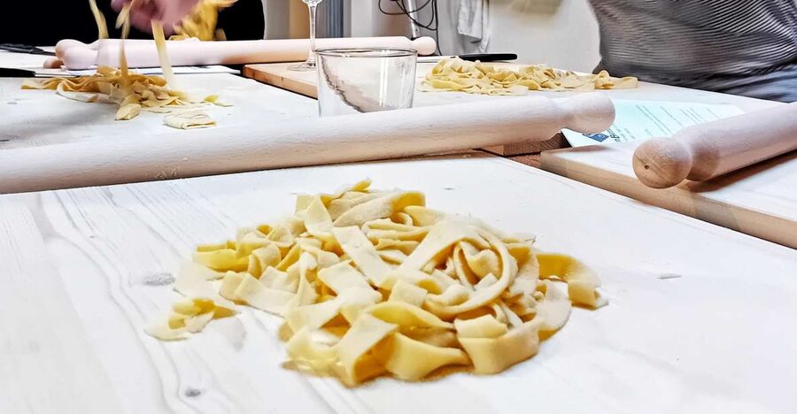 San Gimignano: "Hands in dough" Cooking Class with Lunch - In the kitchen: what “only four people” changes