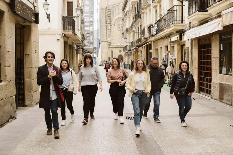 San Sebastian: Authentic Basque Cooking Class - Start in San Sebastián Old Town: what the walk-and-stand setup means