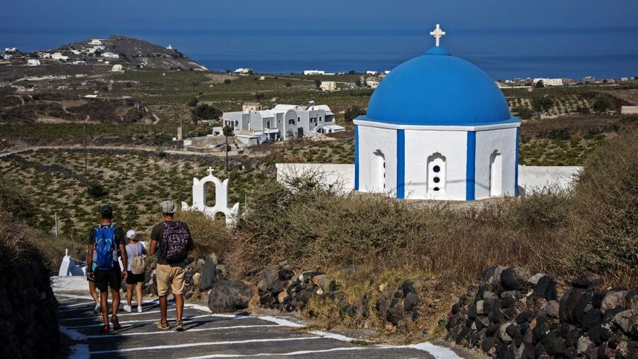 Santorini: Cooking Class and Easy Hike - Getting to Mesa Pigadia: the swim break that changes the mood