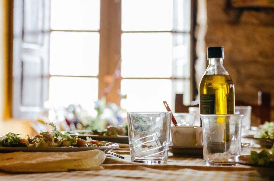 Santorini: Greek Cooking Class with Wine Tasting - Getting picked up in comfort and why the timing works