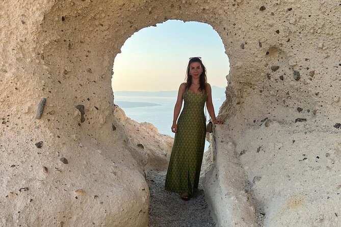 Santorini Private Cooking Class and Island Tour Experience - Getting Around: Pickup, Private Transportation, and Timing