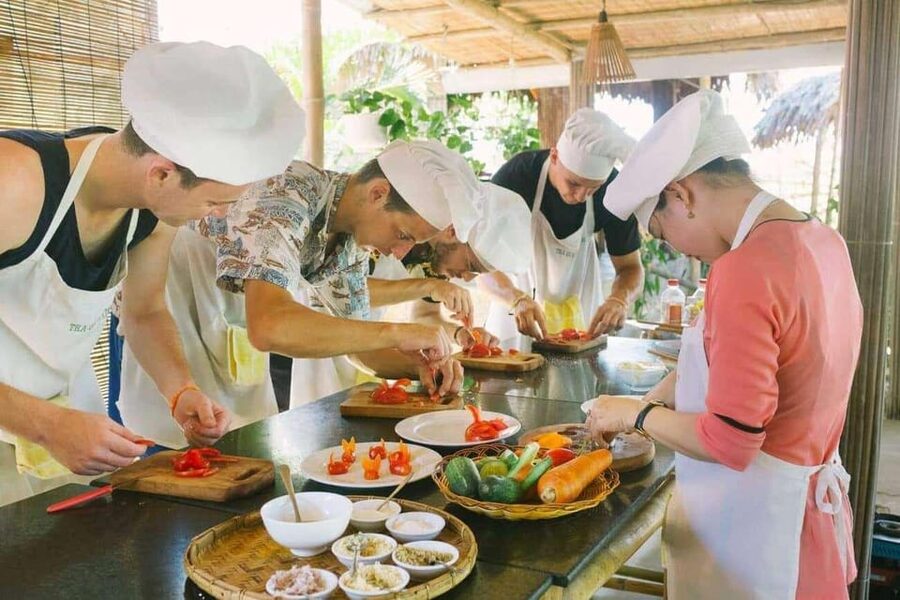 Sapa: Local Hmong Cooking Class - Dzay tofu with tomato: learning a tribe-specific tradition