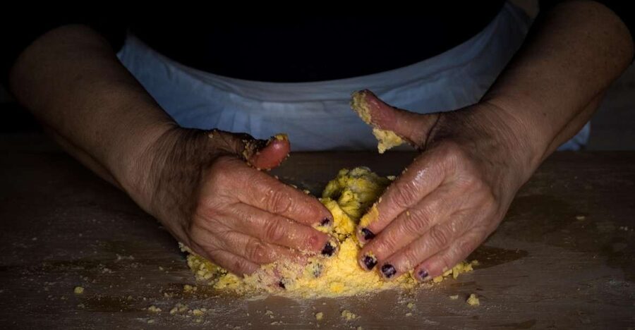 Sardinia Cooking Class: Fresh Handmade Pasta - Animal-friendly reality: cats and a dog are part of the house
