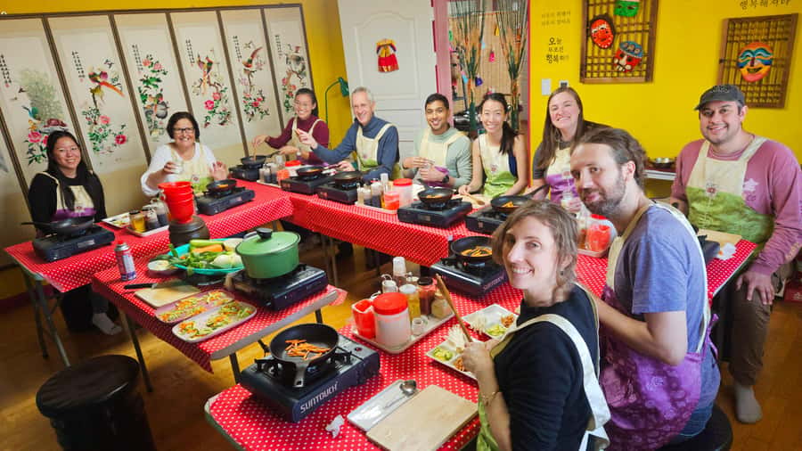 Seoul: Korean Cooking Class at a Local Home and Market Tour - Should you book this Korean cooking class?