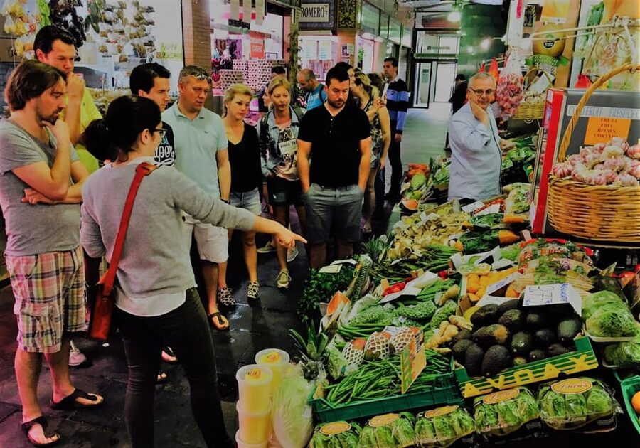 Seville: 3.5-Hour Spanish Cooking Class & Triana Market Tour - Spinach with chickpeas (and the smart menu swaps)