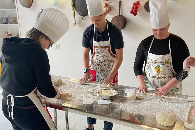 Shared Cooking Class with Fresh Garden Ingredients in Sorrento - Limoncello tasting and the drinks that keep things social