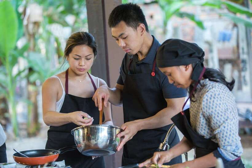 Siem Reap: Khmer Cooking Class at a Local's Home - Tuk-tuk pickup and the market hunt for real Khmer ingredients