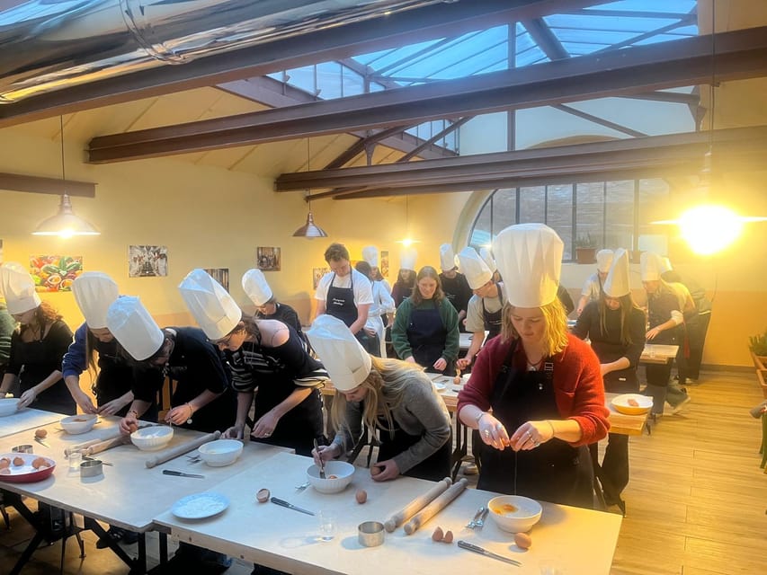 Siena: Pasta and Tiramisu Cooking Class with Wine - From meet-up to meal: the real vibe in Siena