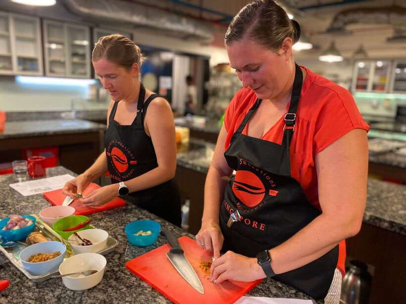 Singaporean Cooking Class With A Professional Chef - What You Learn Beyond Recipes: Ingredient Selection Tips