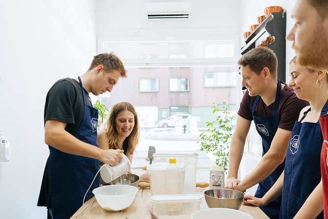 sLOVEnian Strukelj Traditional Cooking Class - Timing, meeting point, and how to show up smoothly