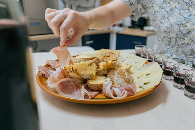 sLOVEnian Strukelj Traditional Cooking Class - Who this class is best for (and who should skip it)